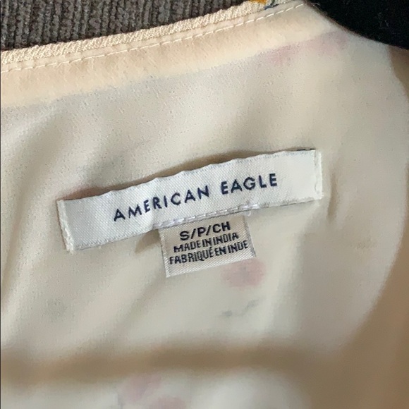 American eagle Floral Romper - Picture 4 of 4